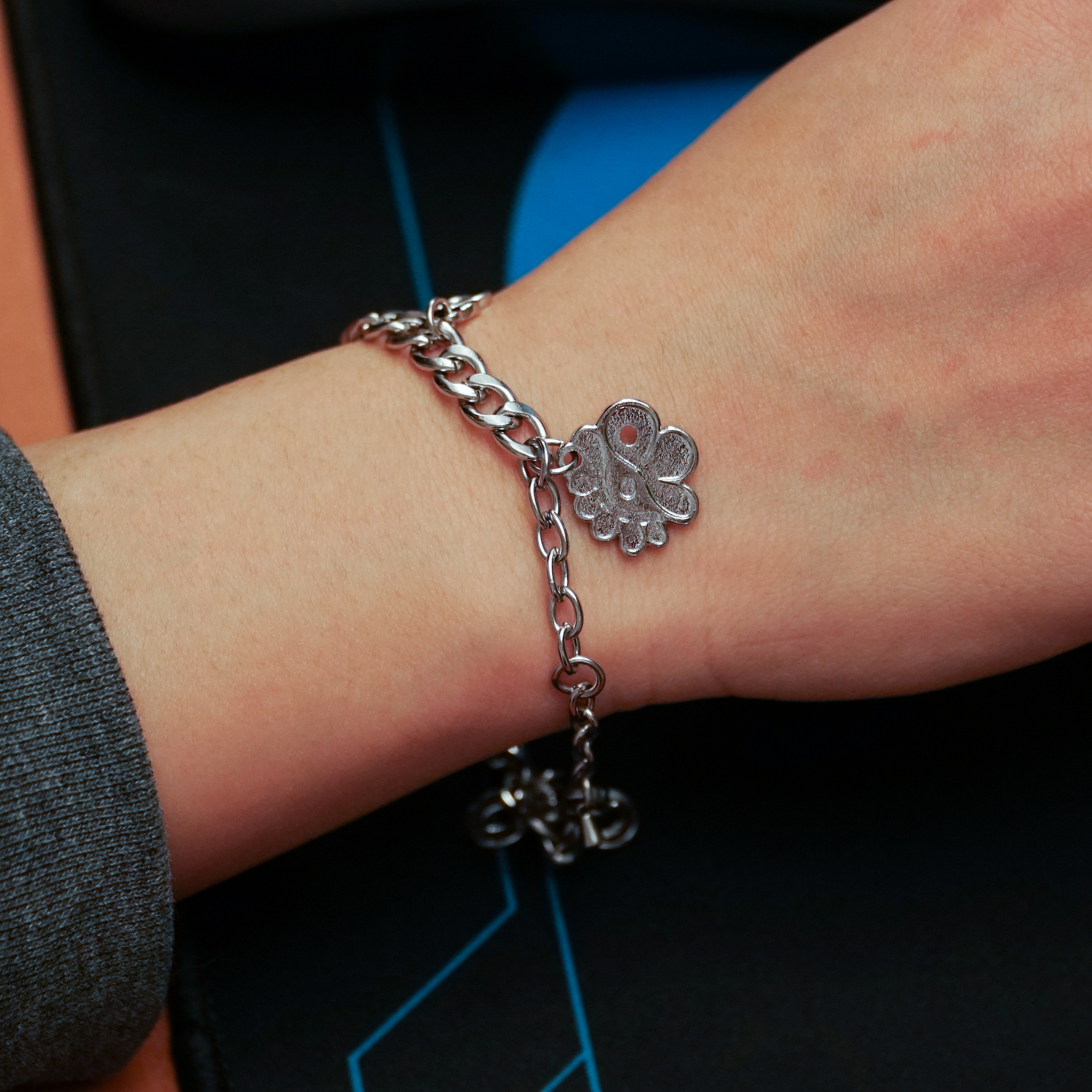 CORTIS Letter Charm Bracelet Fanmade Handmade Kpop Idol Jewelry detail image 2