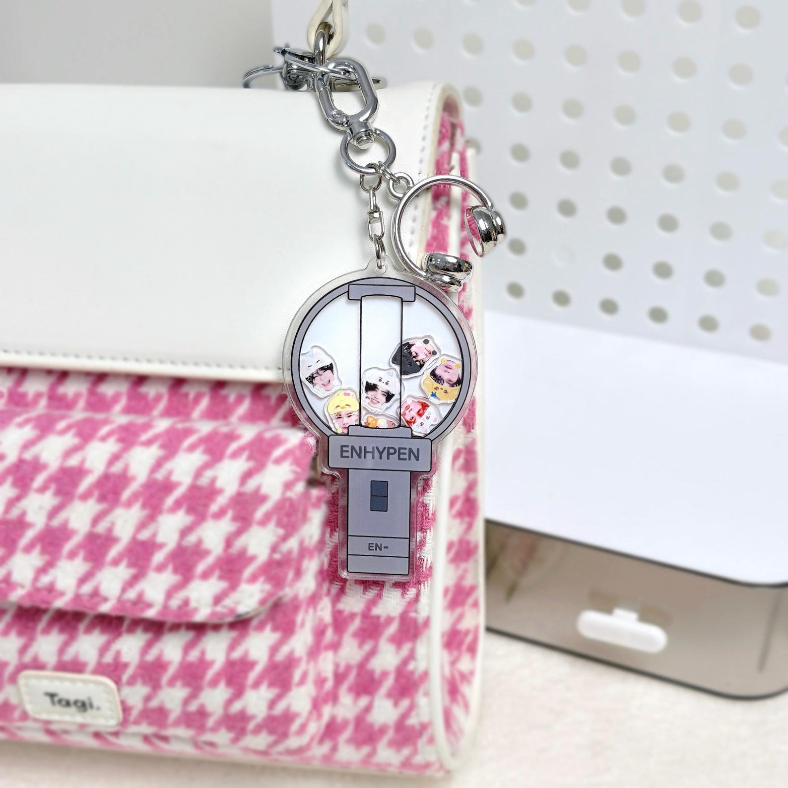ENHYPEN Microphone Shaker Keychain Kpop Bag Charm Heeseung Jay Jake Sunghoon Sunoo Jungwon Ni-ki Fanmade Gift detail image 3