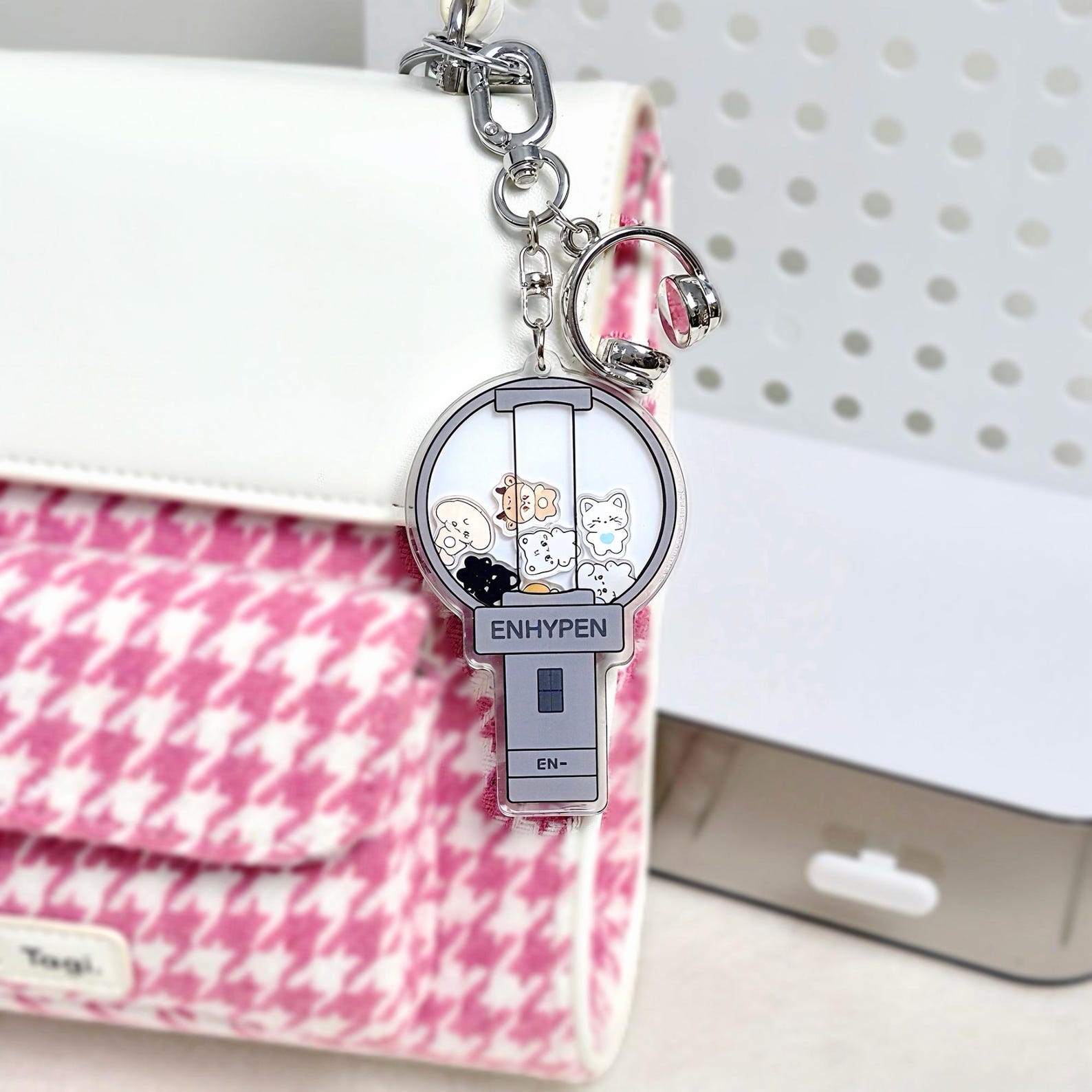 ENHYPEN Microphone Shaker Keychain Kpop Bag Charm Heeseung Jay Jake Sunghoon Sunoo Jungwon Ni-ki Fanmade Gift detail image 4