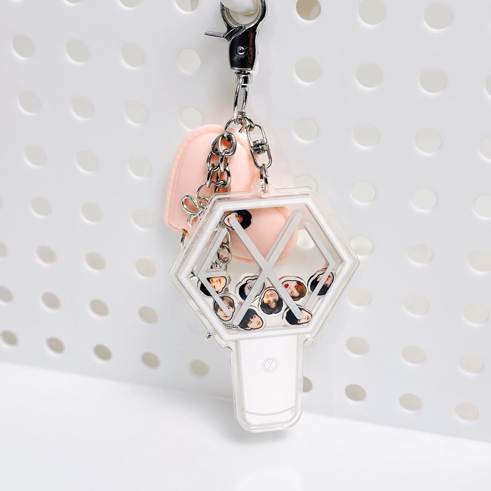 EXO Mic Microphone Shaker Keychain Acrylic Bag Charm Fanmade Kpop Gift Baekhyun Kai Sehun D.O Chanyeol Suho Xiumin Lay Chen detail image 2