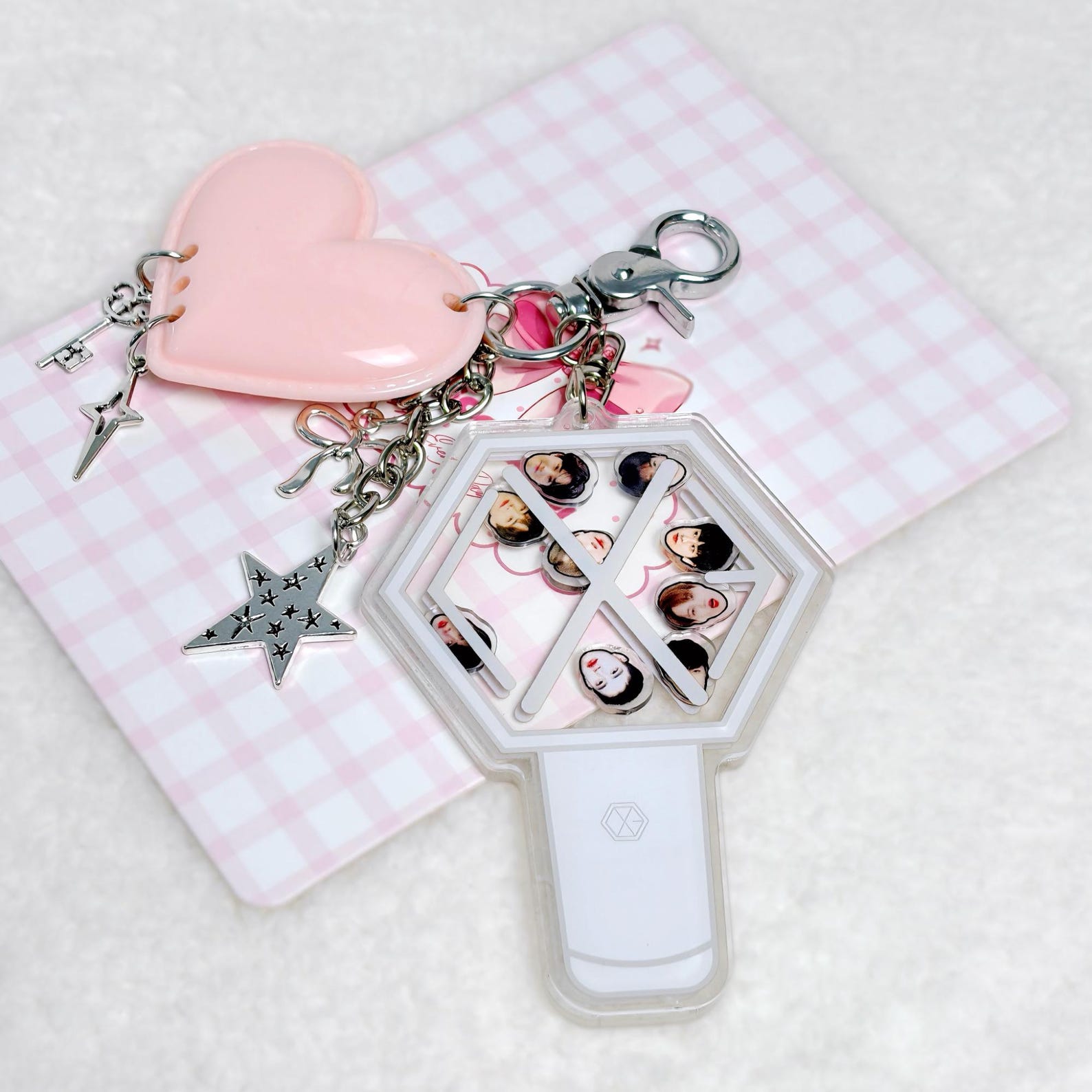 EXO Mic Microphone Shaker Keychain Acrylic Bag Charm Fanmade Kpop Gift Baekhyun Kai Sehun D.O Chanyeol Suho Xiumin Lay Chen detail image 4