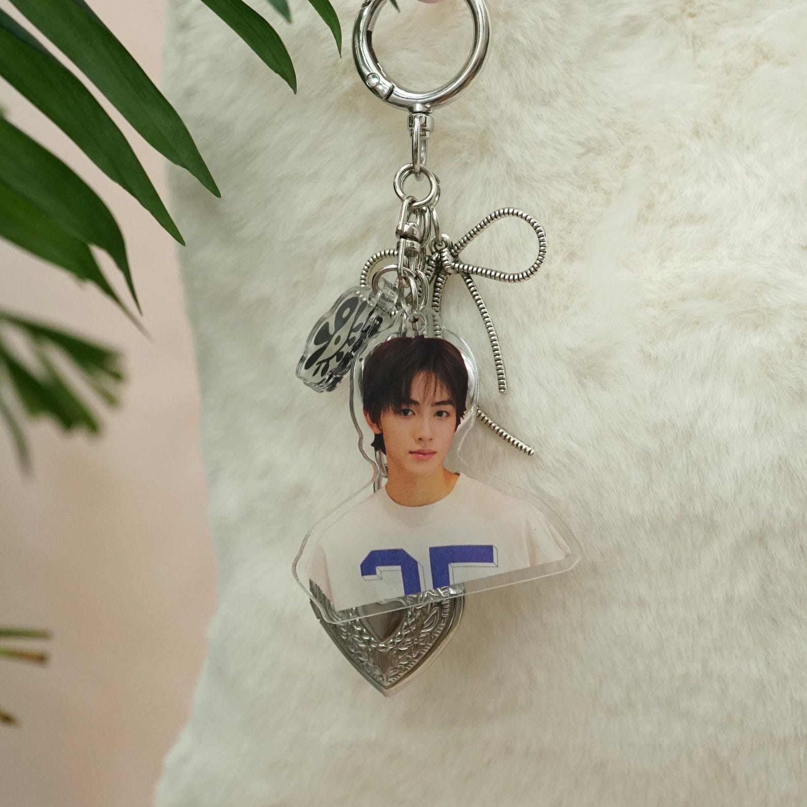 Fanmade CORTIS Kpop Keychains Member Photo Charms Silver Heart Frame Logo Pendant Bag Charm Gift detail image 3