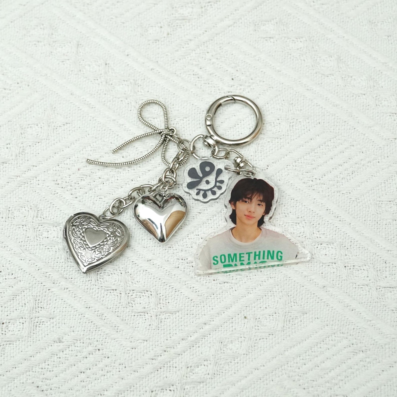 Fanmade CORTIS Kpop Keychains Member Photo Charms Silver Heart Frame Logo Pendant Bag Charm Gift detail image 5