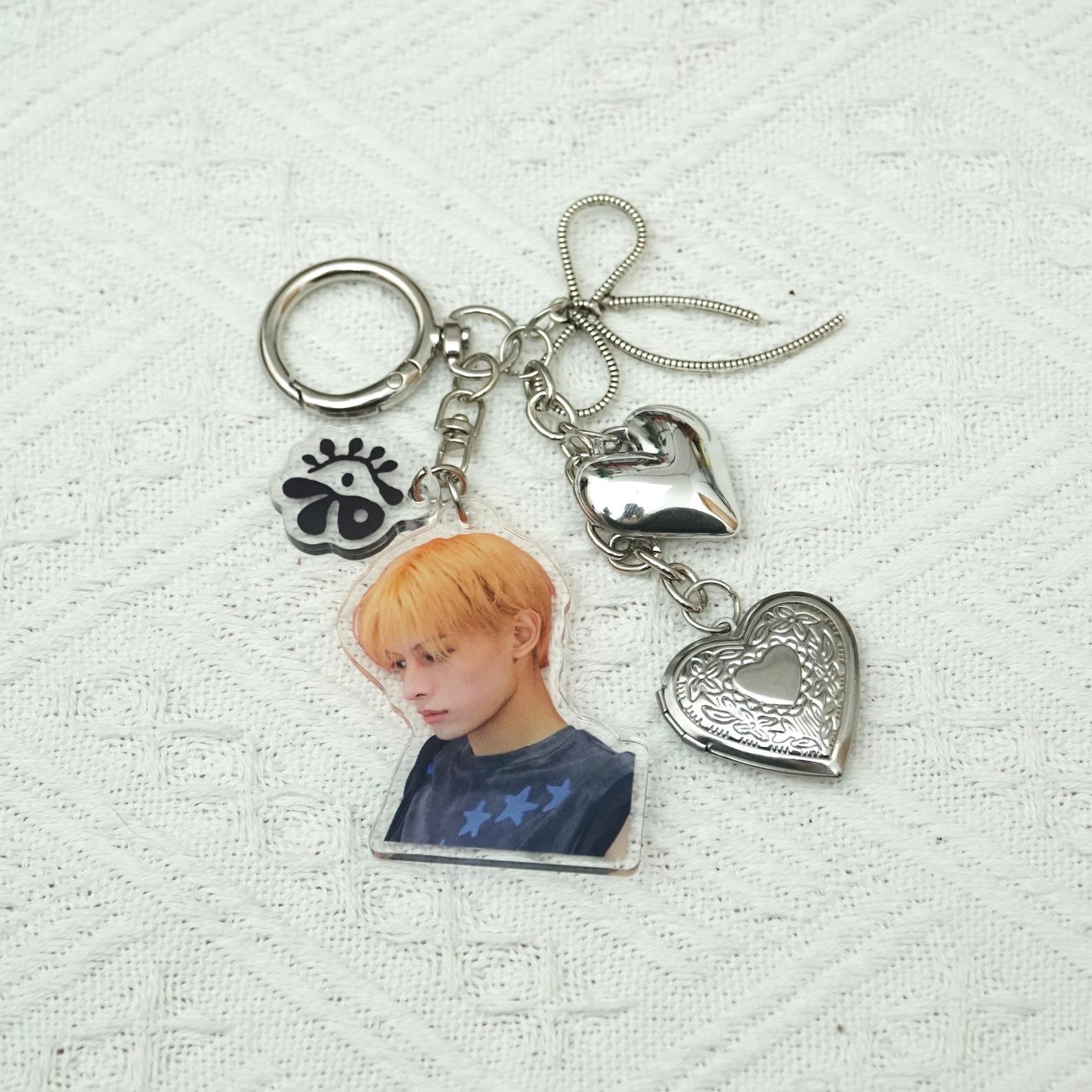 Fanmade CORTIS Kpop Keychains Member Photo Charms Silver Heart Frame Logo Pendant Bag Charm Gift detail image 1
