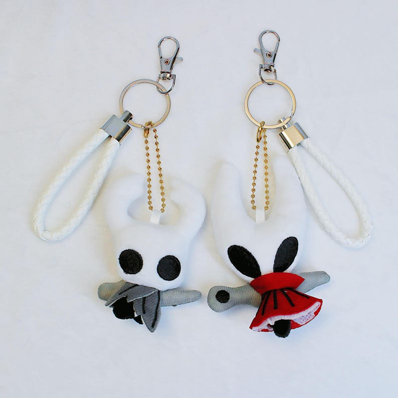 Hollow Knight Silksong Red Cape Knight Plush Keychain 4 Inch Fanmade Charm detail image 2