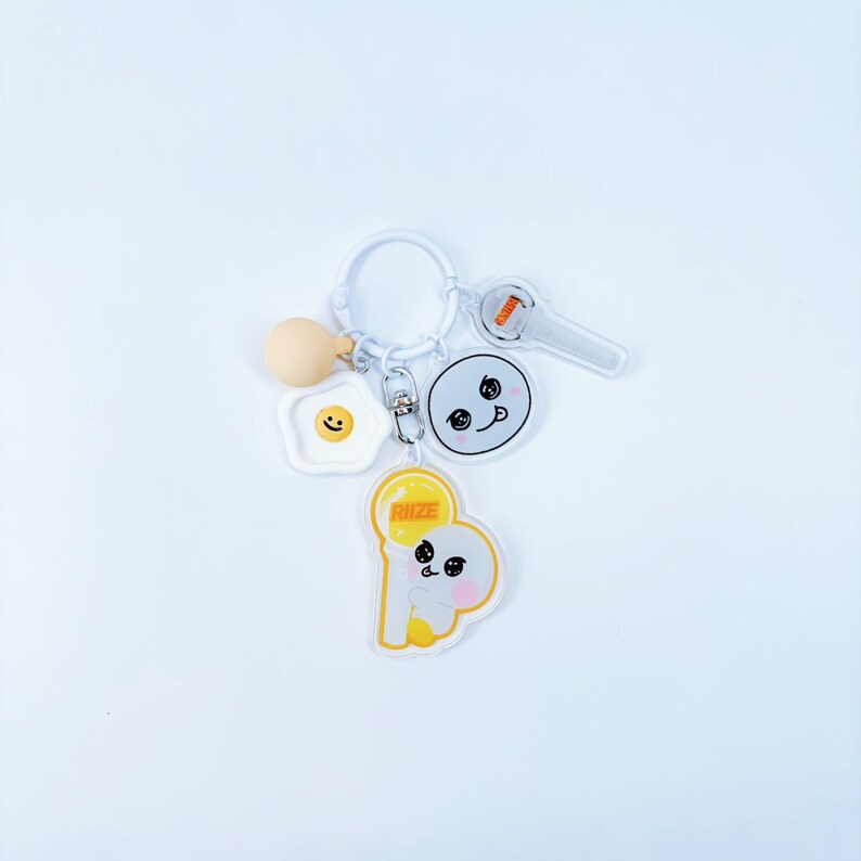LITTLE_RIIZE_Mascots_with_Mini_Mic_&_Macaron_Charms_Keychain_Set-5