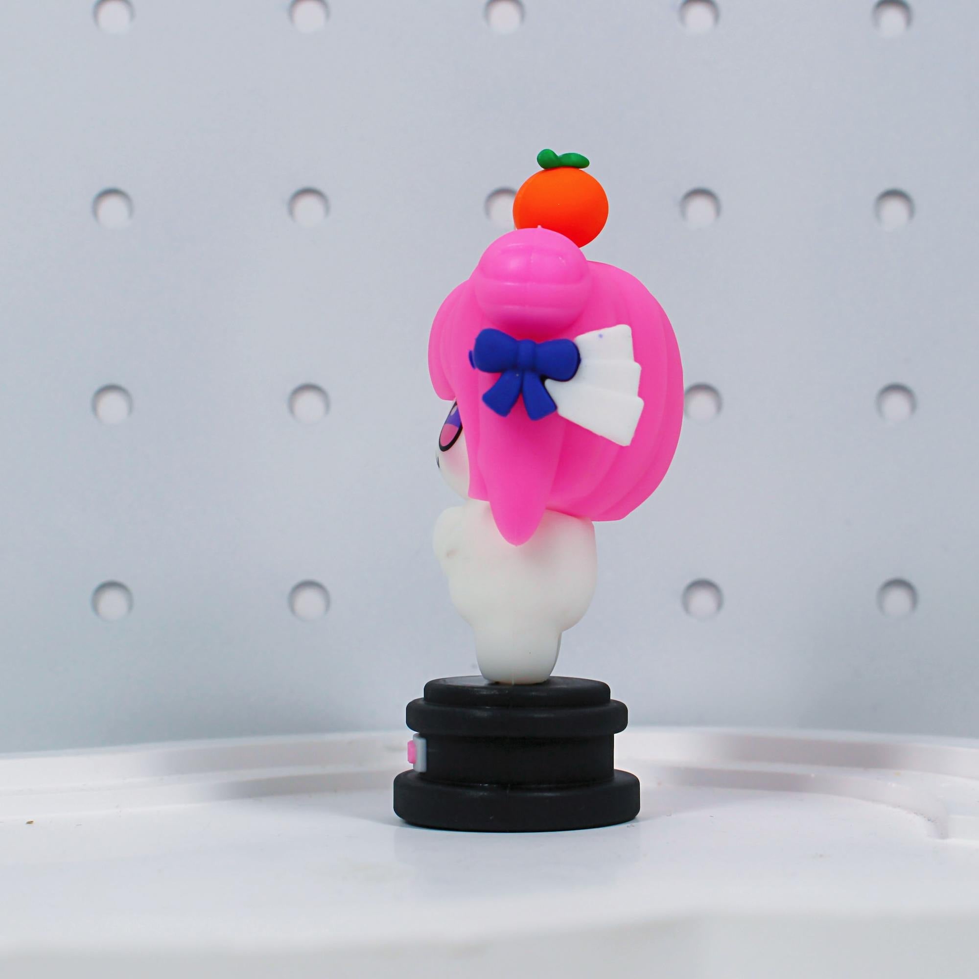 NIKKE: The Goddess of Victory Cute Doro Meme Figurine on Trophy Desk Figure Funny Orange Accessory Fanmade Game Collectible Gift detail image 2