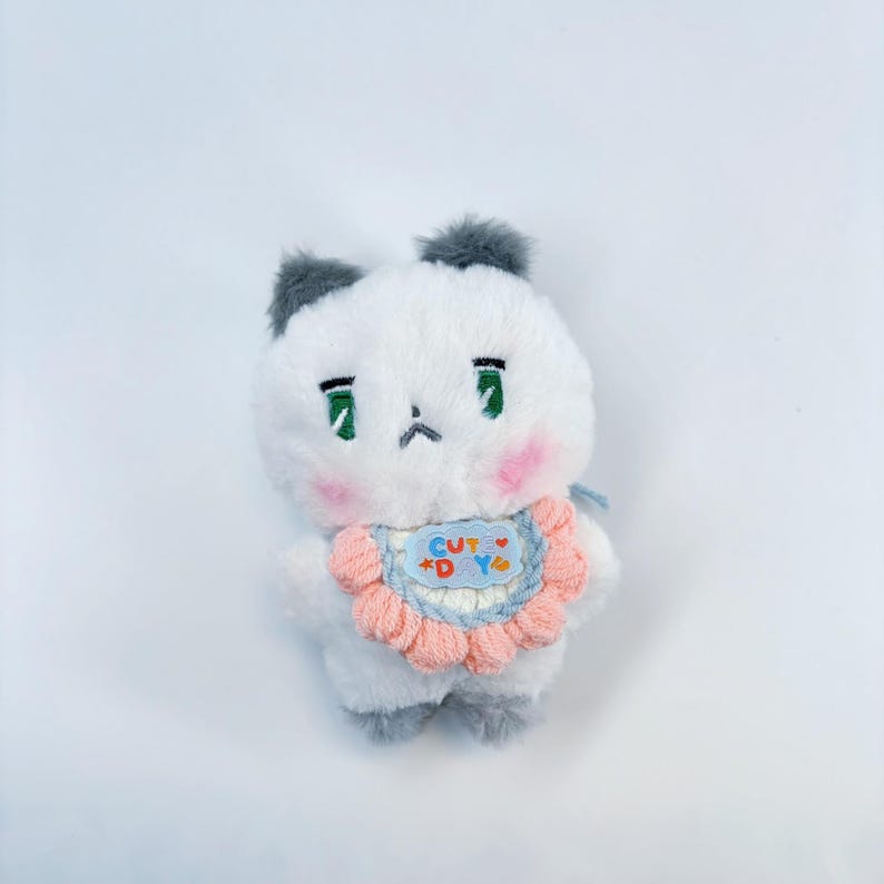 Fan-made_PLAVE_MMMM_Plush_Charms_with_Bibs_Kpop_Idol_Keychain_Set_for_Fans-6