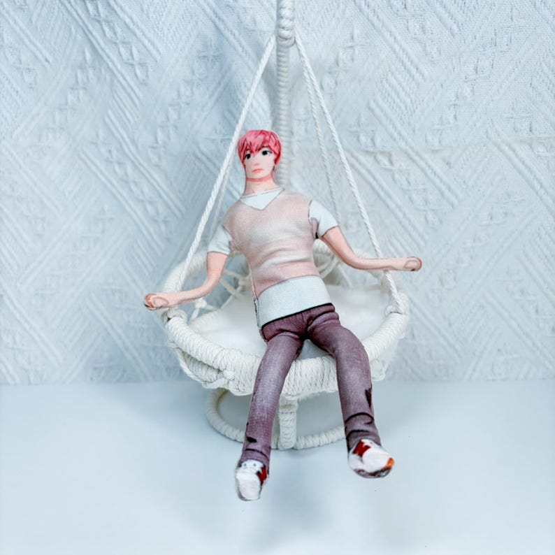 Kpop_PLAVE_Abstract_Wire_Dolls_Ugly-Cute_Poseable_Figures_of_Yejun,_Noah,_Bamby,_Eunho_&_Hamin-5
