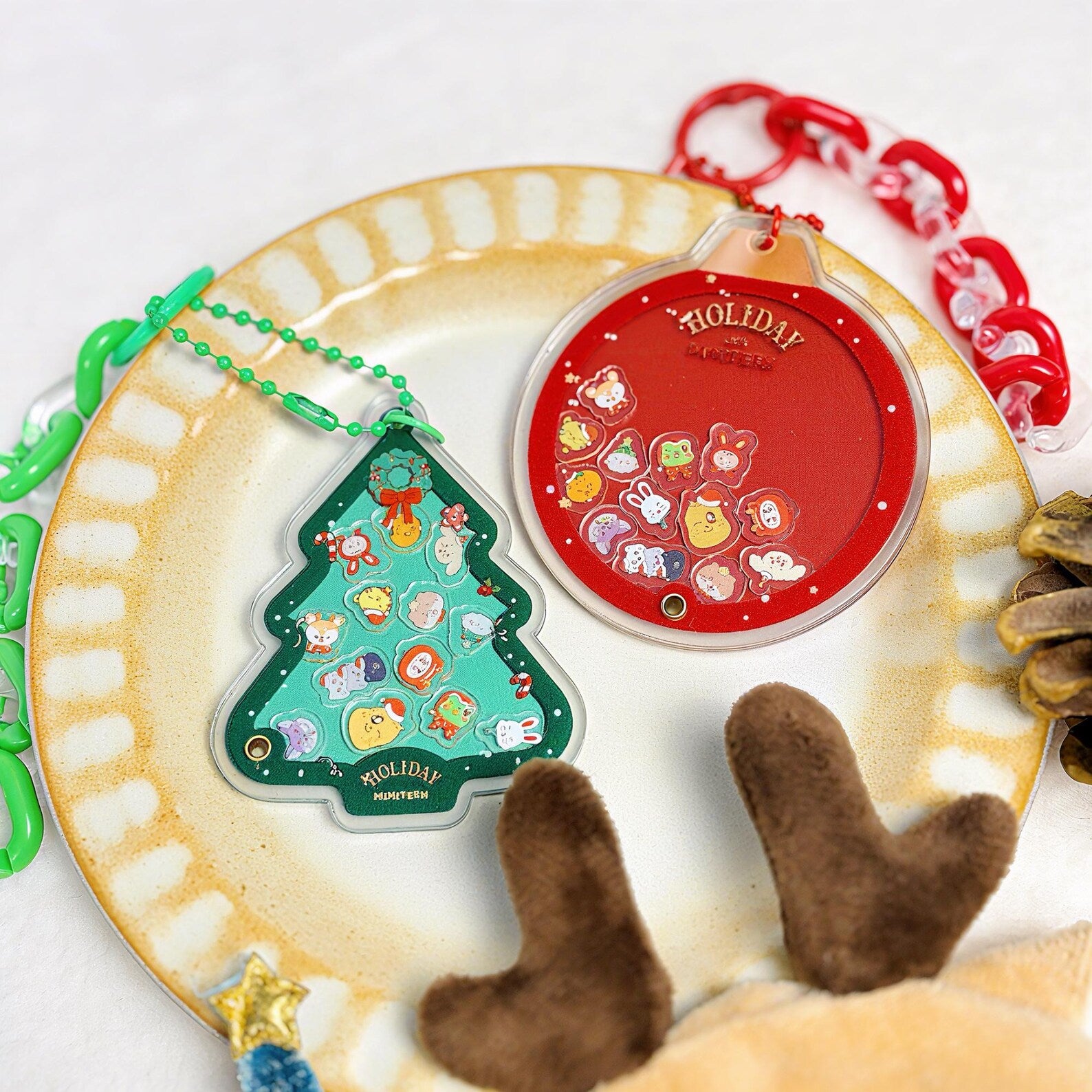 SEVENTEEN Miniteen Christmas Shaker Keychain Apple Tree Acrylic Bag Charm Set Red Green Holiday Fanmade Kpop CARAT Gift detail image 2