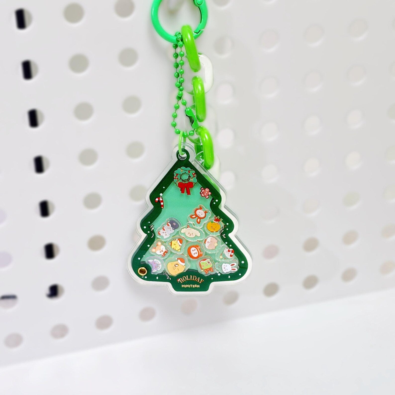 SEVENTEEN Miniteen Christmas Shaker Keychain Apple Tree Acrylic Bag Charm Set Red Green Holiday Fanmade Kpop CARAT Gift detail image 6