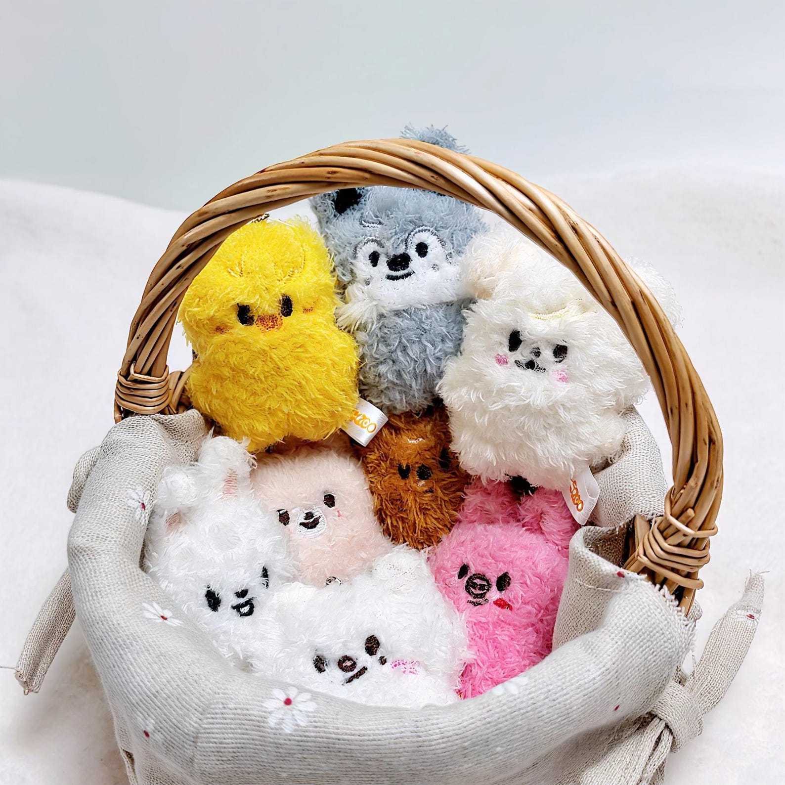 SKZOO Fluffy Plush Keychain Stray Kids Fanmade Curly Fur Mascot Bag Charm STAY Gift Wolf Chan Leebit Dwaekki Jiniret Han BbokAri PuppyM FoxI Ny detail image 3