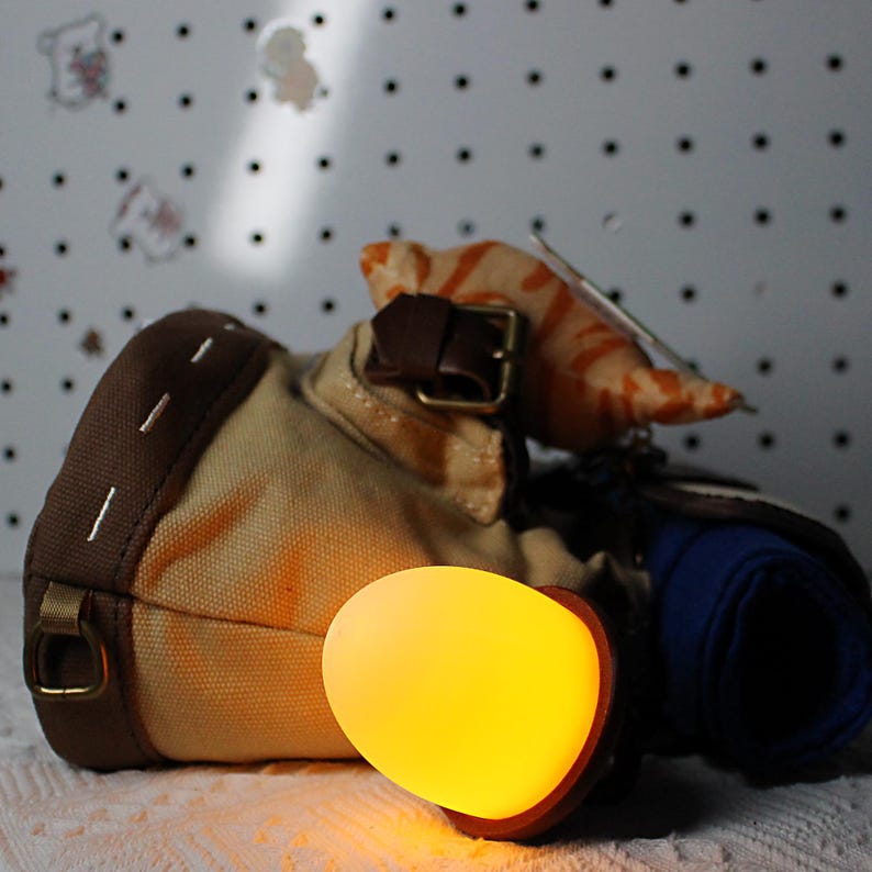 The Legend of Zelda Korok Acorn Lamp Backpack Light Fanmade LED Glow Clip On Night Light detail image 3